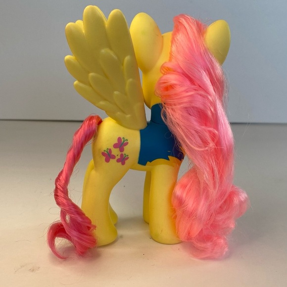 My Little Pony 6” Fluttershy Wonderbolts G4 2010 Figure w/Wings Yellow P… - Picture 2 of 11